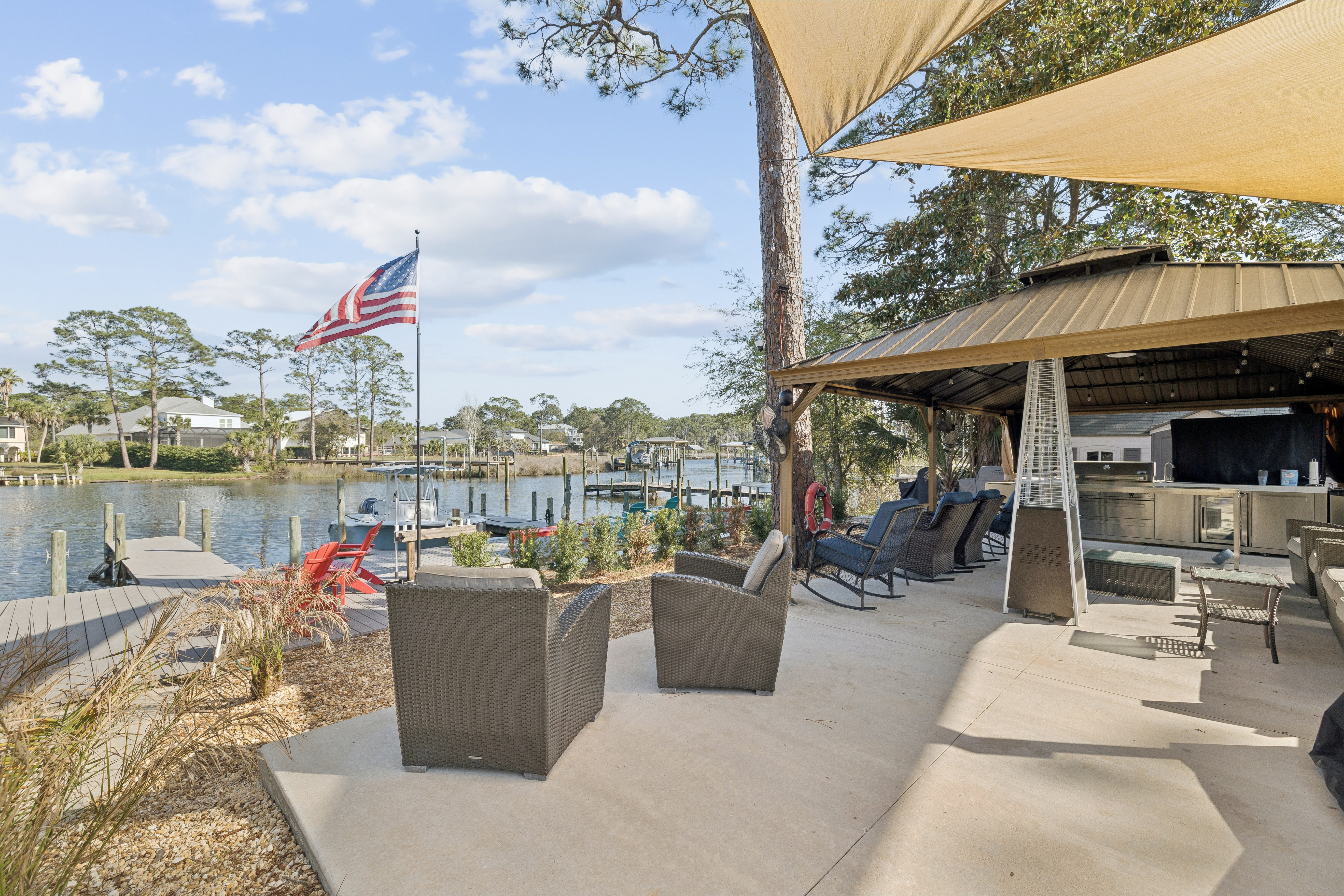  Santa Rosa Beach Residence with Expansive Porches & Private Bay Access Amenities - 物件實景