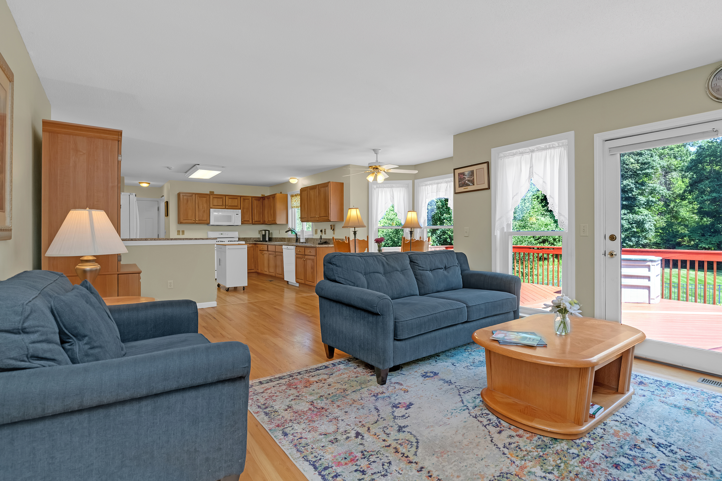 South Windsor, Connecticut, 06074, United States, 3 Bedrooms Bedrooms, ,4 BathroomsBathrooms,Residential,For Sale,1912297