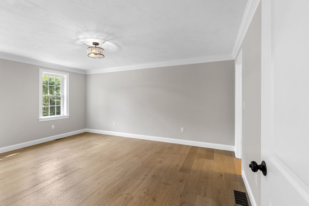 Lakeville, Massachusetts, 02347, United States, 3 Bedrooms Bedrooms, ,3 BathroomsBathrooms,Residential,For Sale,1943021