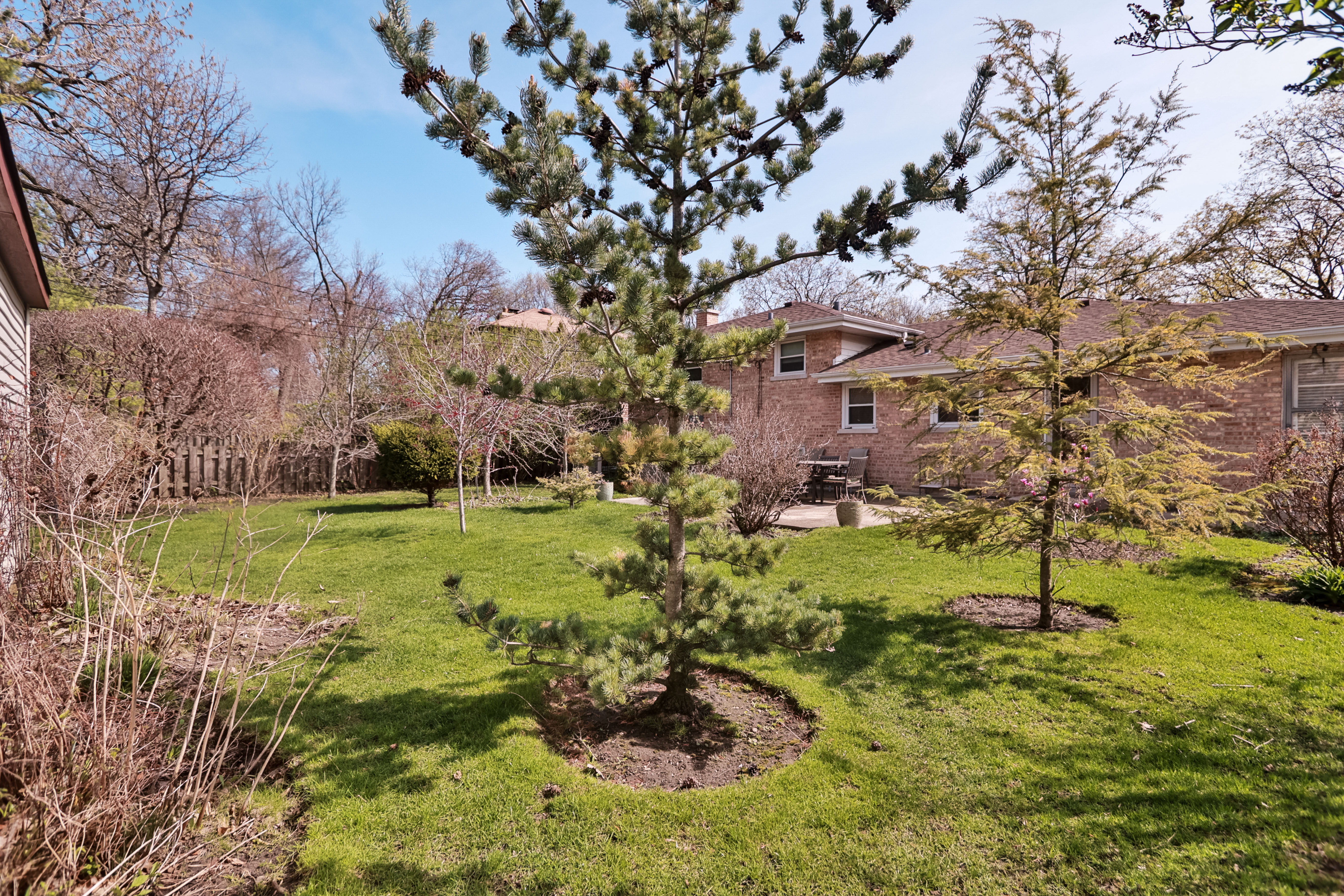  Split-level Home Offering Style, Space, and Modern Convenience - 物件實景