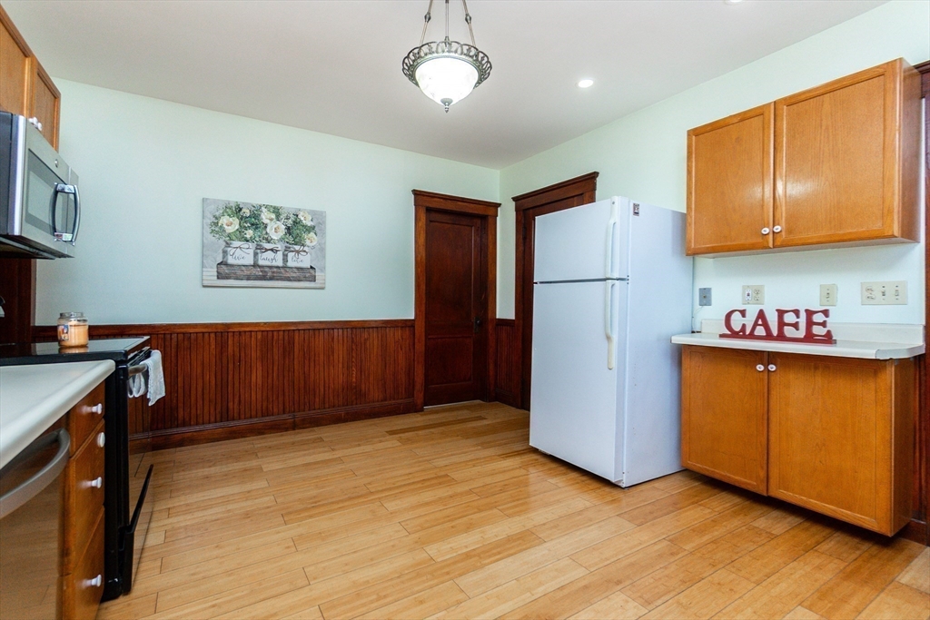 Lawrence, Massachusetts, 01841, United States, 6 Bedrooms Bedrooms, ,3 BathroomsBathrooms,Residential,For Sale,2048880