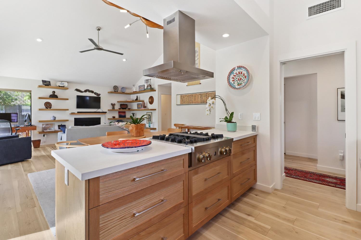 Davis, California, 95616, United States, 3 Bedrooms Bedrooms, ,2 BathroomsBathrooms,Residential,For Sale,1901059