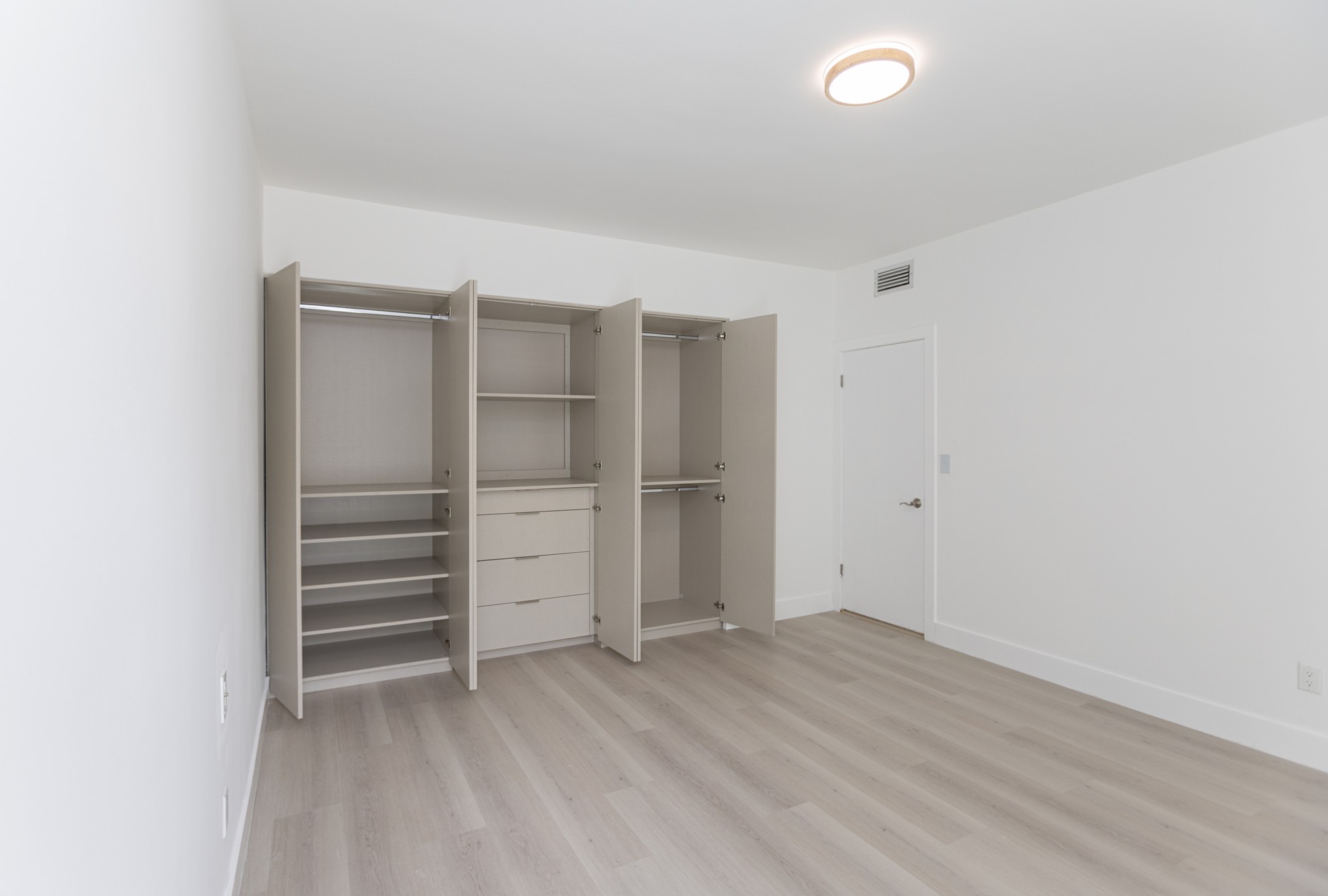  1690 Daytonia Rd, Miami Beach, FL, 33141 - 物件實景