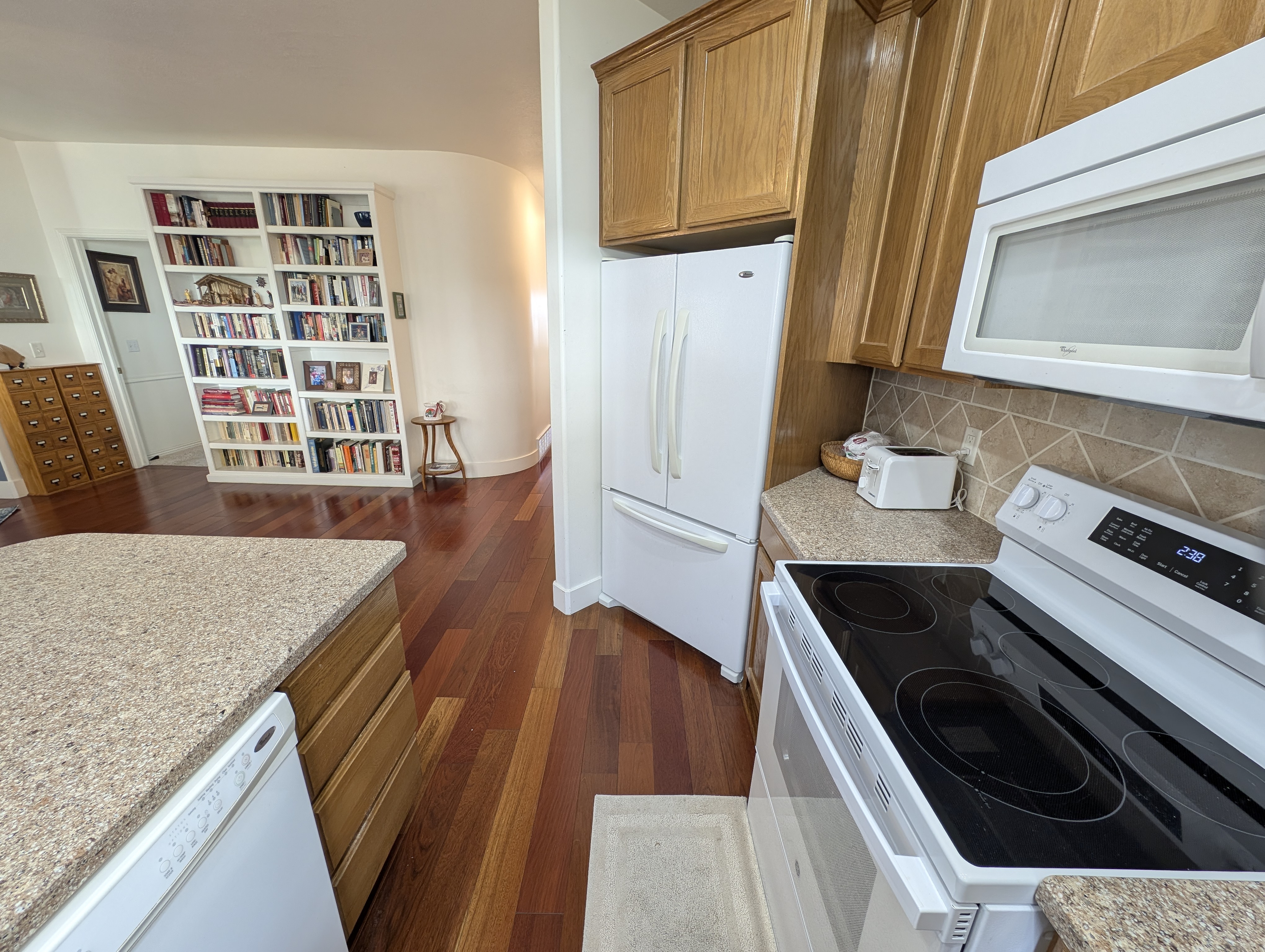 Provo, Utah, 84606, United States, 5 Bedrooms Bedrooms, ,2 BathroomsBathrooms,Residential,For Sale,2002549