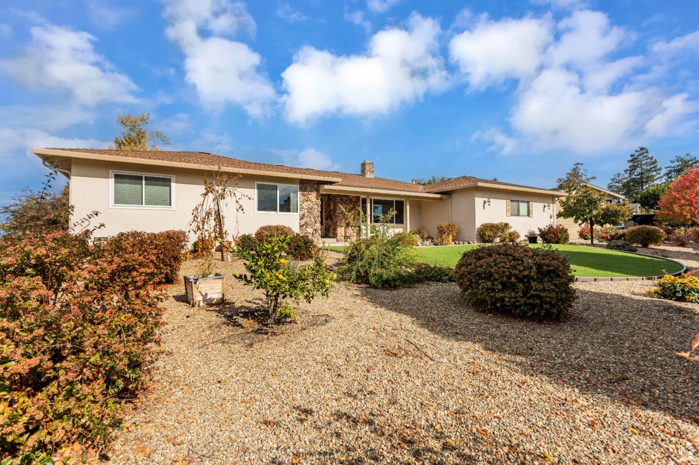 Hollister, California, 95023, United States, 4 Bedrooms Bedrooms, ,3 BathroomsBathrooms,Residential,For Sale,1750657