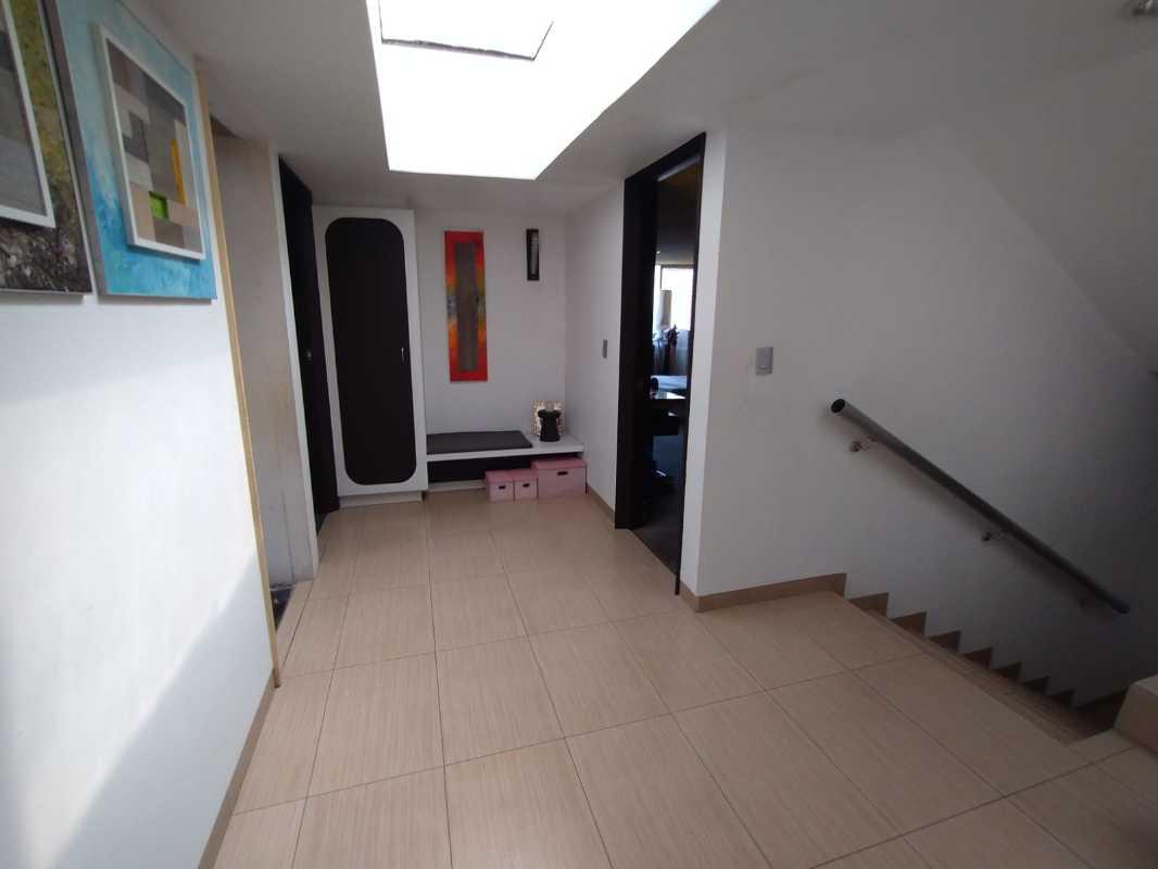 Fracc. Col?n Echegaray, Naucalpan de Juárez, Estado de México, 53300, Mexico, 3 Bedrooms Bedrooms, ,3 BathroomsBathrooms,Residential,For Sale,Fracc. Col?n Echegaray,1628182