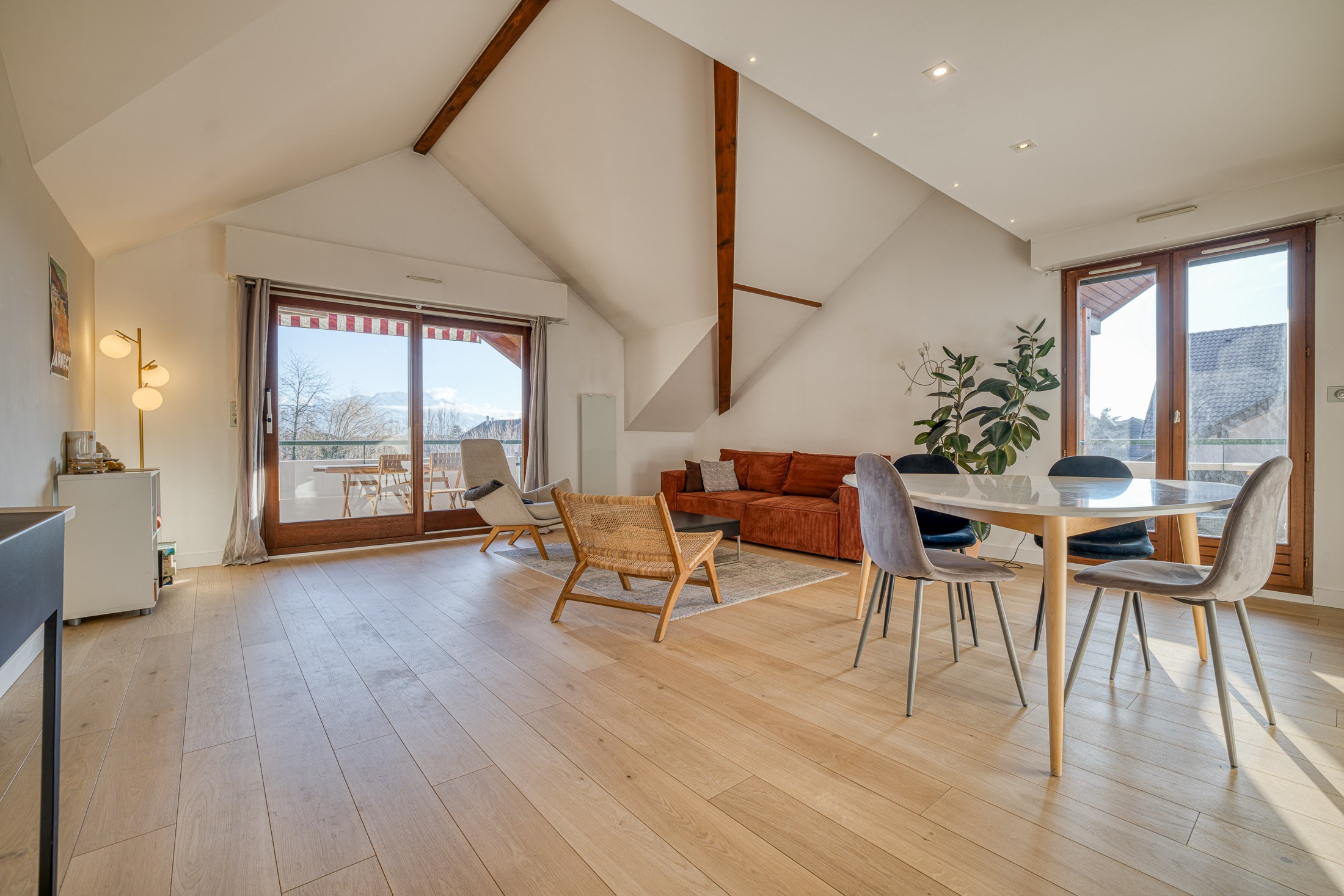  Top-floor apartment just steps from the lake – Absolute tranquillity and south-… - 物件實景
