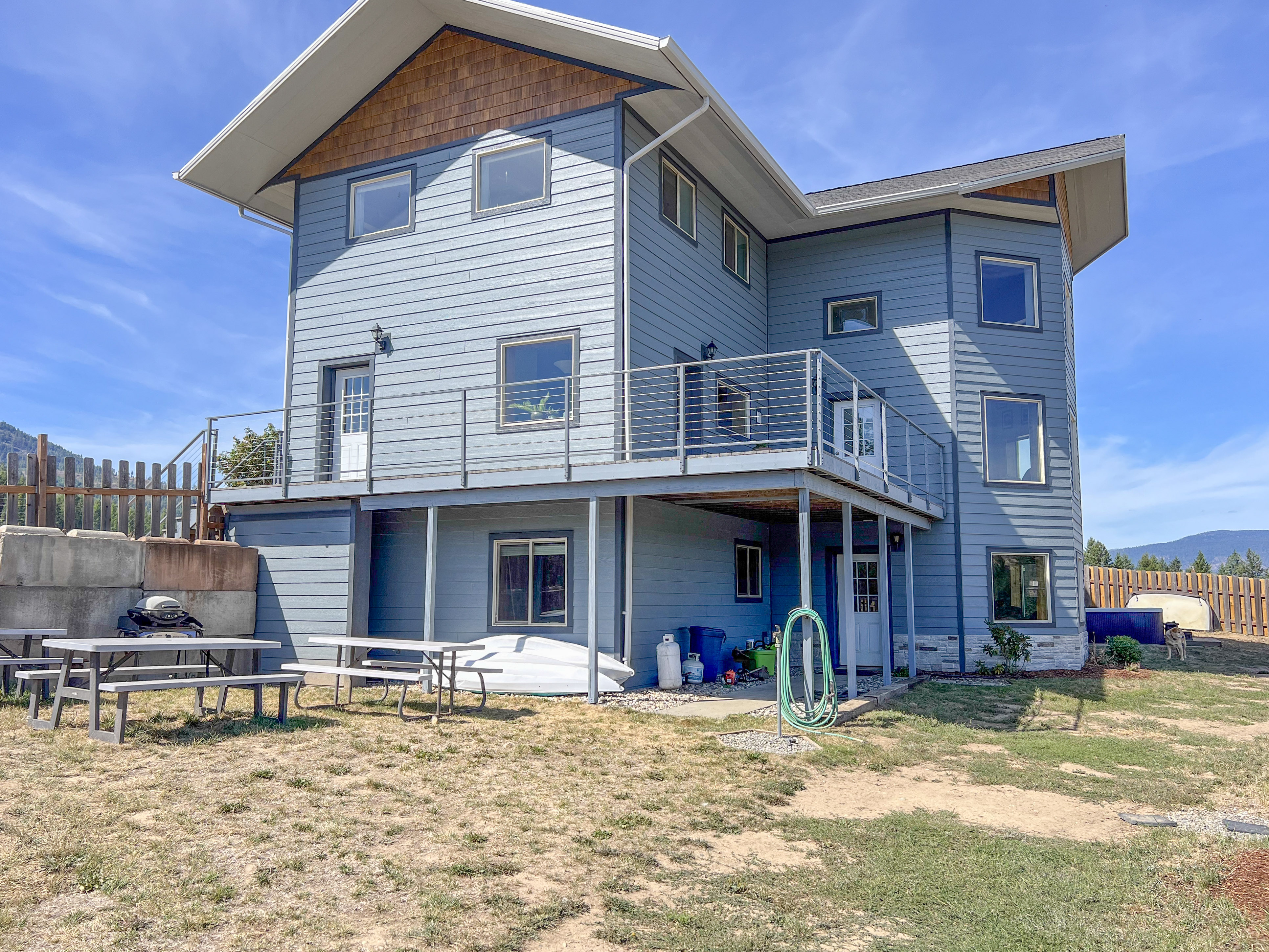 Kettle Falls, Washington, 99141, United States, 4 Bedrooms Bedrooms, ,4 BathroomsBathrooms,Residential,For Sale,1984366