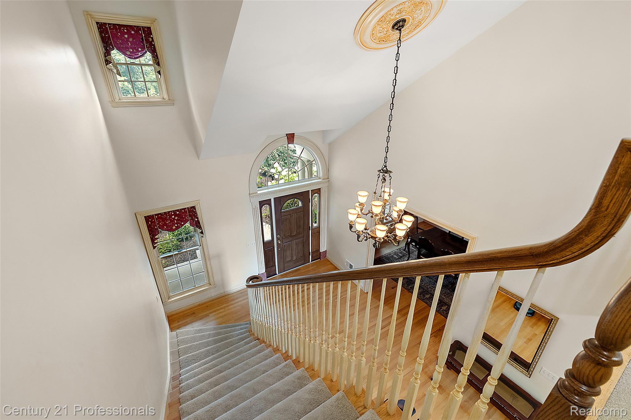 GrandBlanc, Michigan, 48439, United States, 4 Bedrooms Bedrooms, ,5 BathroomsBathrooms,Residential,For Sale,1980457