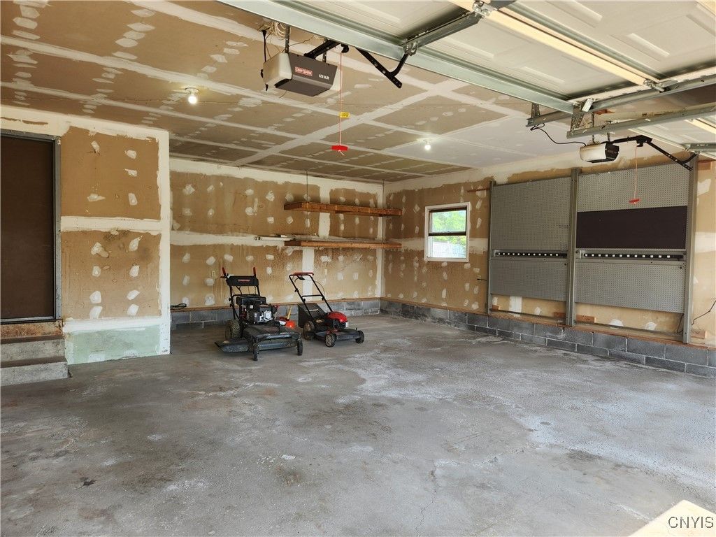 Skaneateles, New York, 13152, United States, 3 Bedrooms Bedrooms, ,3 BathroomsBathrooms,Residential,For Sale,1840315