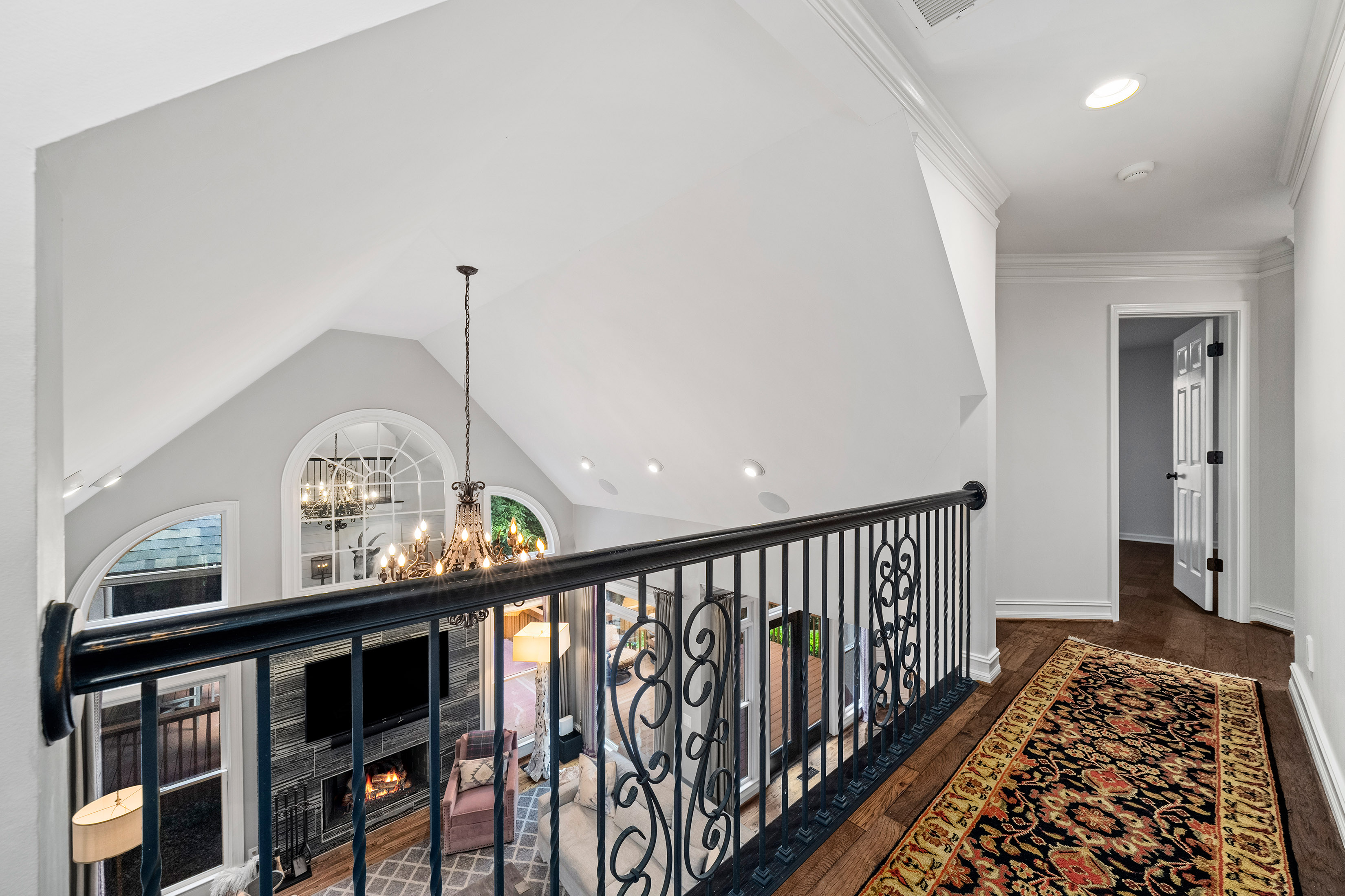  Luxury, Warmth, and Timeless Beauty in the Heart of Chartwell - 物件實景