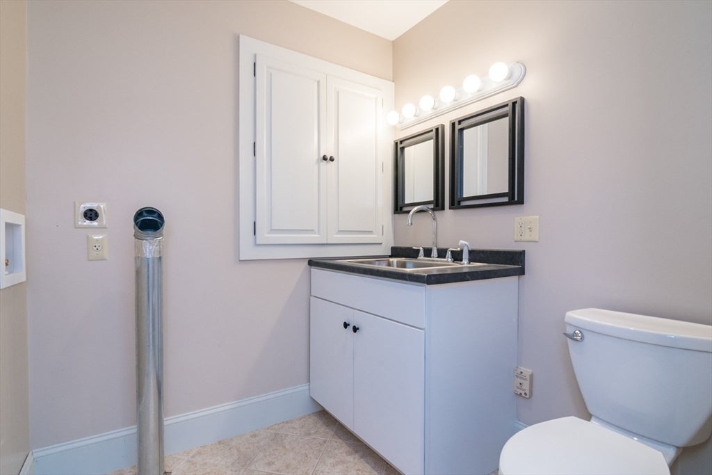 Bernardston, Massachusetts, 01337, United States, 3 Bedrooms Bedrooms, ,3 BathroomsBathrooms,Residential,For Sale,1912455
