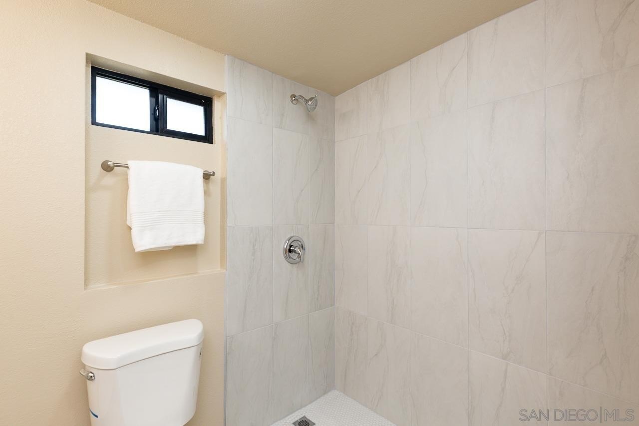 Escondido, California, 92025, United States, 3 Bedrooms Bedrooms, ,2 BathroomsBathrooms,Residential,For Sale,1794262
