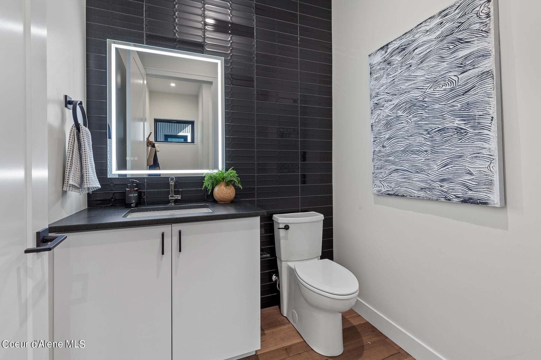 Coeur d'Alene, Idaho, 83814, United States, 3 Bedrooms Bedrooms, ,Residential,For Sale,1985771