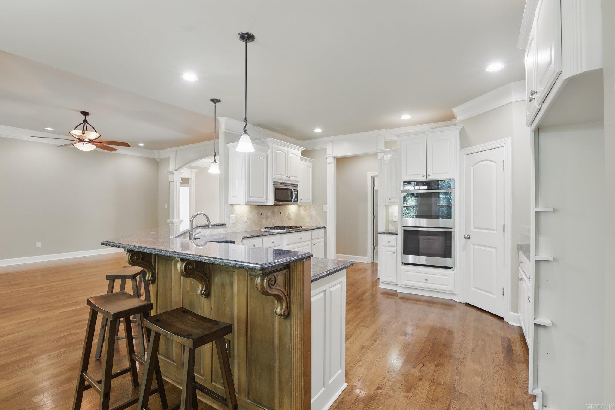 Little Rock, Arkansas, 72211, United States, 4 Bedrooms Bedrooms, ,4 BathroomsBathrooms,Residential,For Sale,1950270