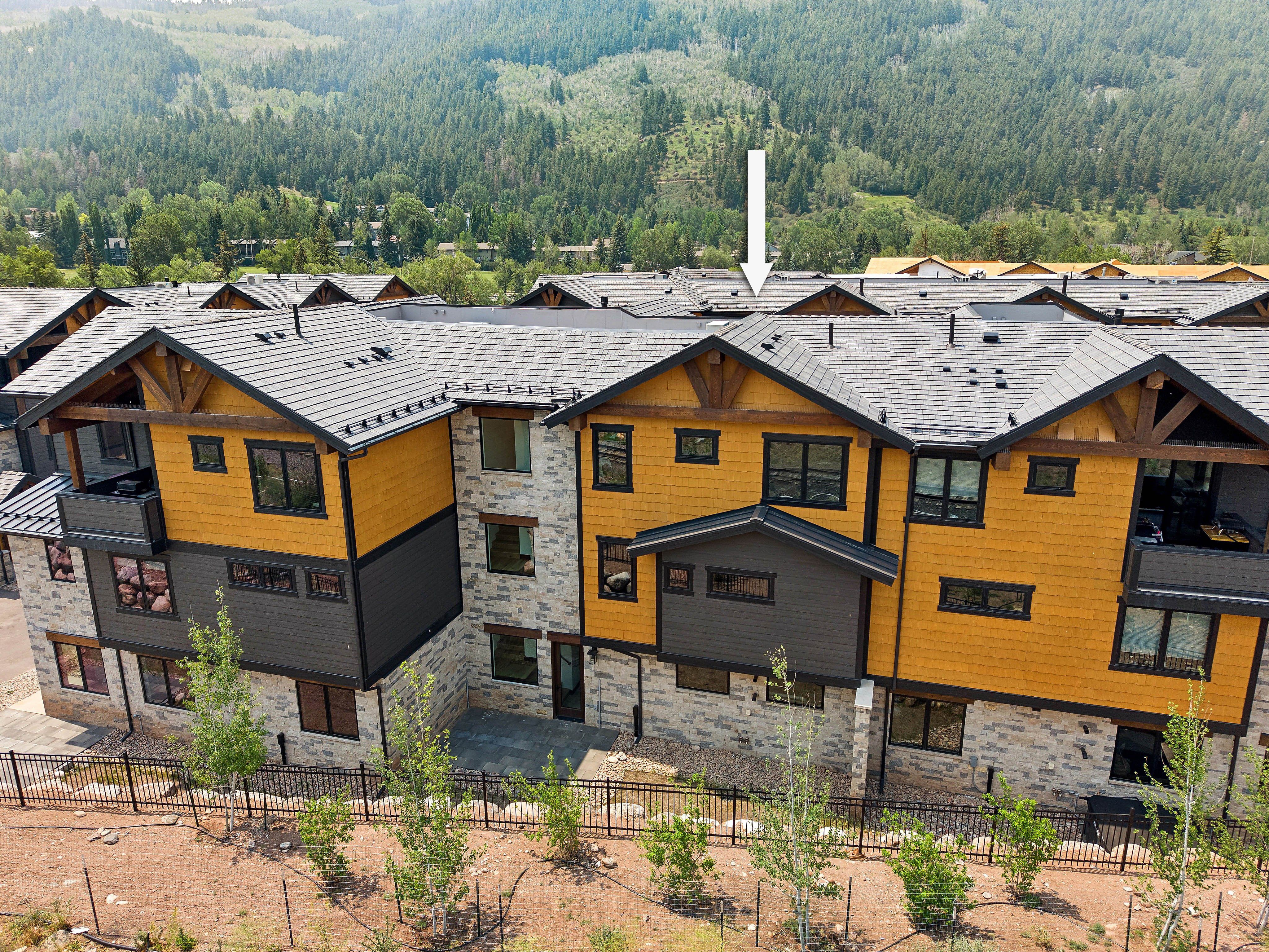  Contemporary architecture meets effortless mountain living at The Kestrel - 物件實景
