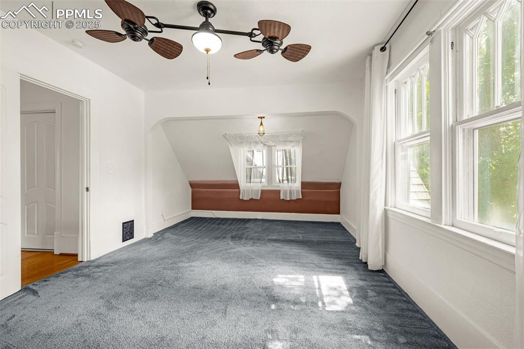 Colorado Springs, Colorado, 80903, United States, 3 Bedrooms Bedrooms, ,2 BathroomsBathrooms,Residential,For Sale,1949887