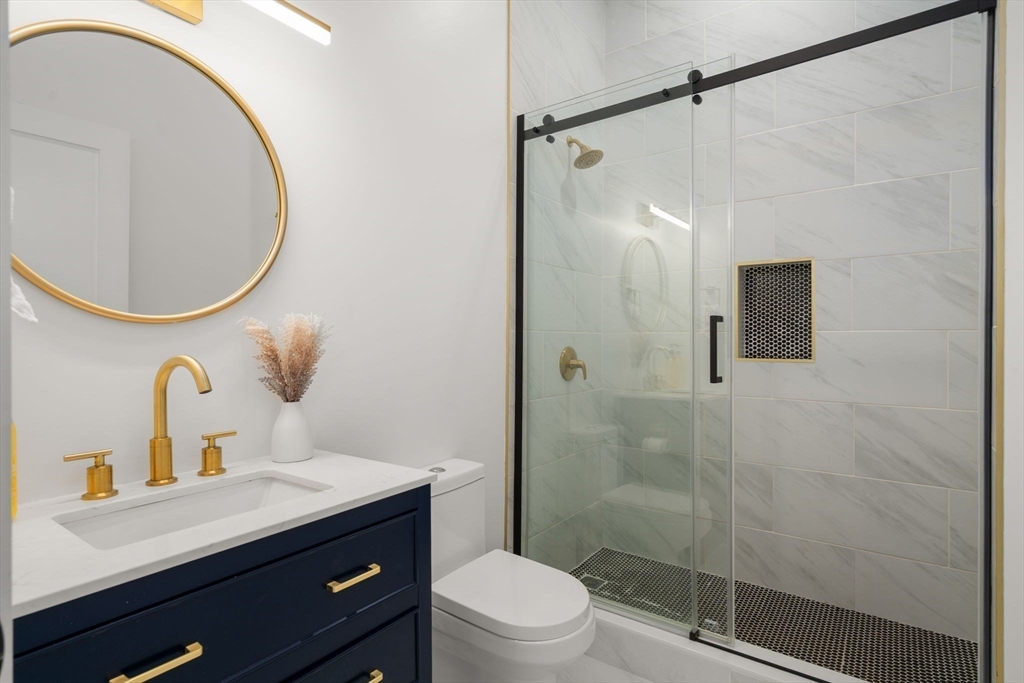 Somerville, Massachusetts, 02145, United States, 5 Bedrooms Bedrooms, ,5 BathroomsBathrooms,Residential,For Sale,1849882