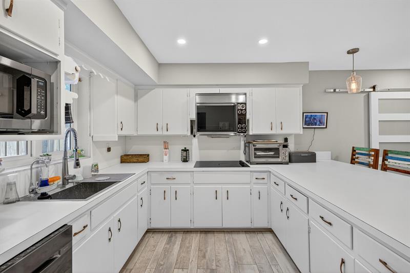 Oakland Park, Florida, 33334, United States, 3 Bedrooms Bedrooms, ,2 BathroomsBathrooms,Residential,For Sale,1986297