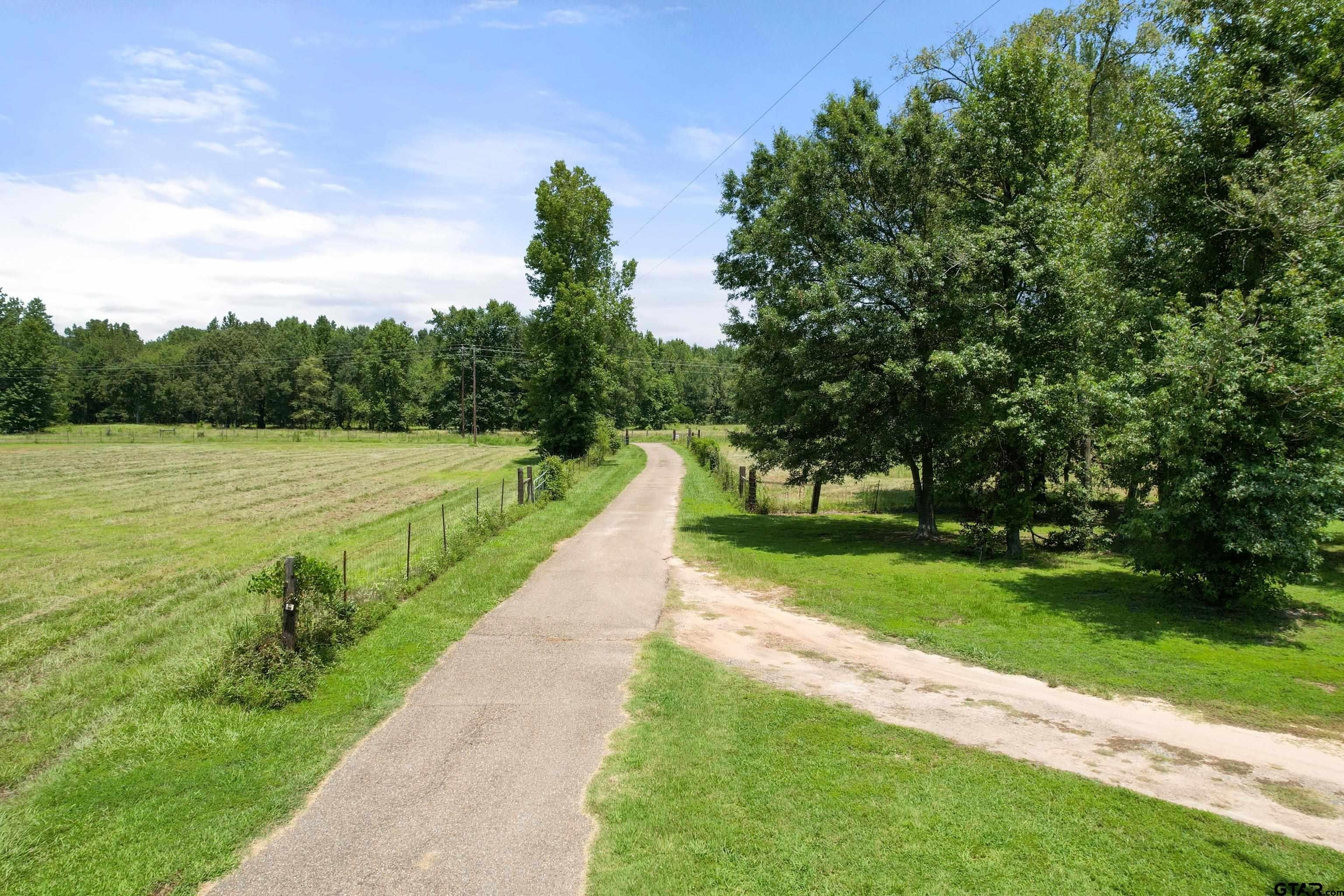 Pittsburg, Texas, 75686, United States, 5 Bedrooms Bedrooms, ,2 BathroomsBathrooms,Residential,For Sale,1998709