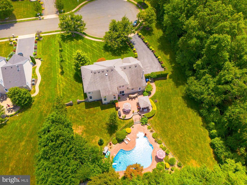 Monroe Township, New Jersey, 08831, United States, 5 Bedrooms Bedrooms, ,4 BathroomsBathrooms,Residential,For Sale,1895133