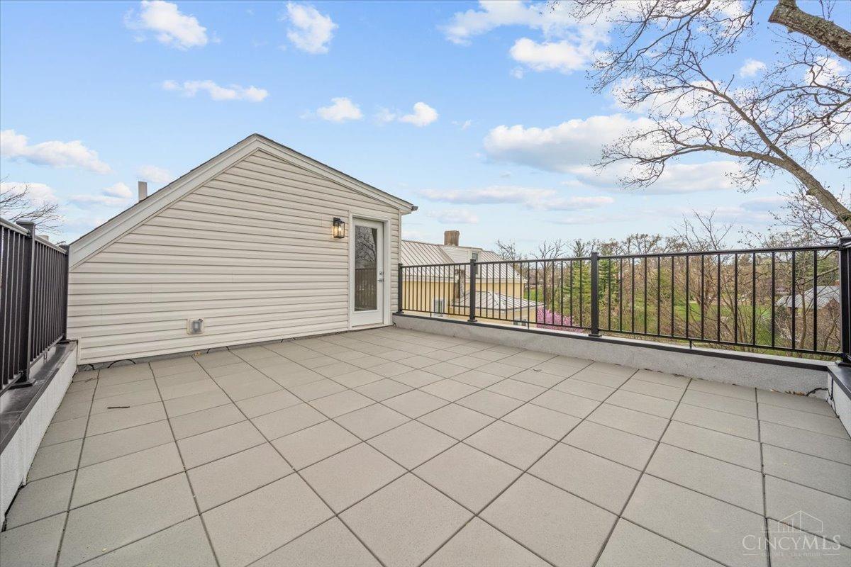 Cincinnati, Ohio, 45208, United States, 3 Bedrooms Bedrooms, ,3 BathroomsBathrooms,Residential,For Sale,1960711