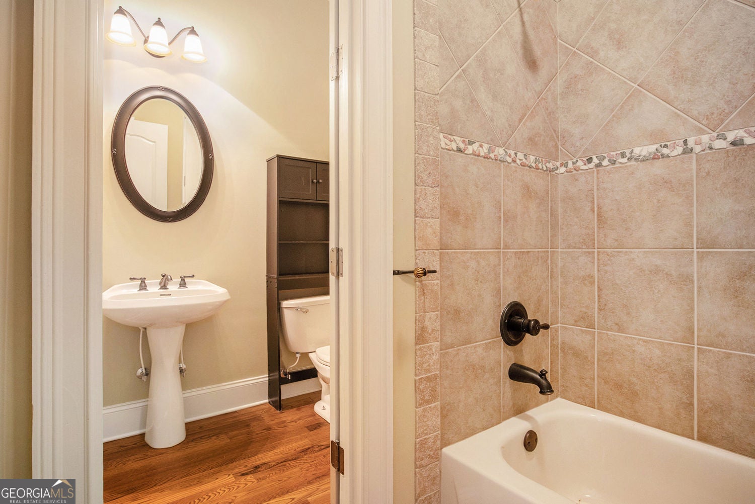 Buford, Georgia, 30519, United States, 5 Bedrooms Bedrooms, ,4 BathroomsBathrooms,Residential,For Sale,1922556