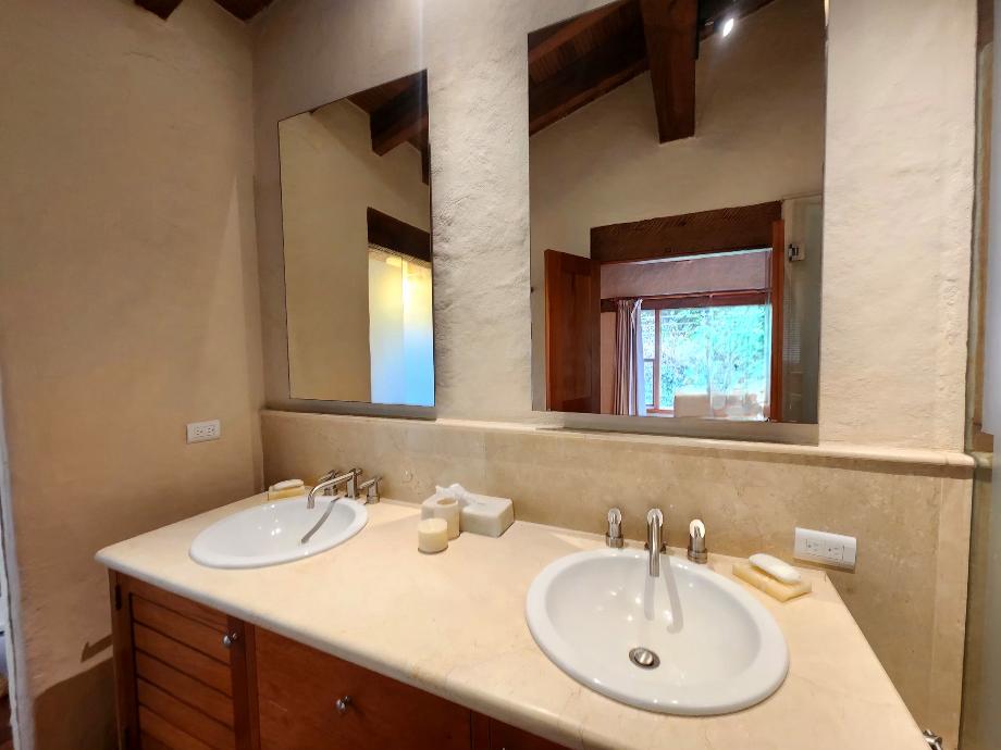 Valle de Bravo, Estado de méxico, 51200, Mexico, 4 Bedrooms Bedrooms, ,4 BathroomsBathrooms,Residential,For Sale,1998438