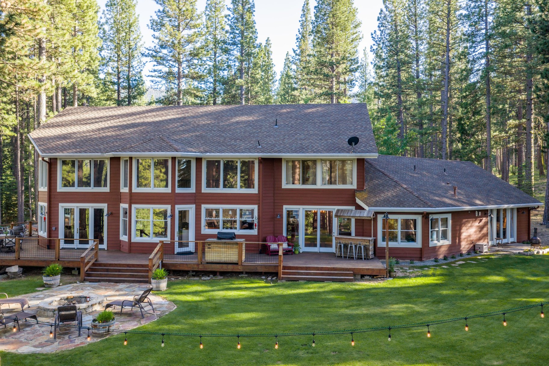  Hilltop Whitehawk Ranch Estate with Sweeping Meadow, Pond & Mountain Views - 物件實景