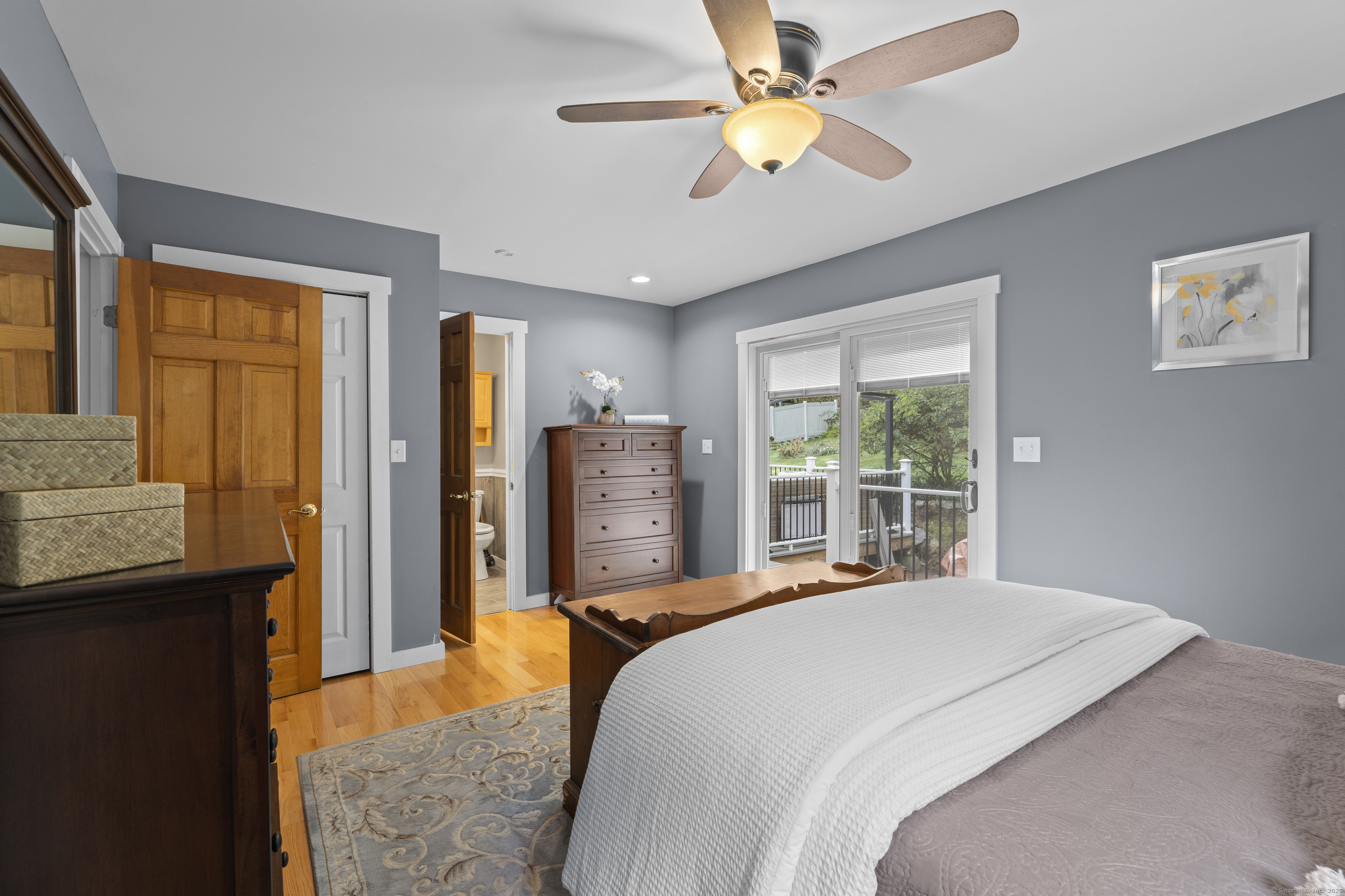 Newtown, Connecticut, 06482, United States, 3 Bedrooms Bedrooms, ,2 BathroomsBathrooms,Residential,For Sale,1962604