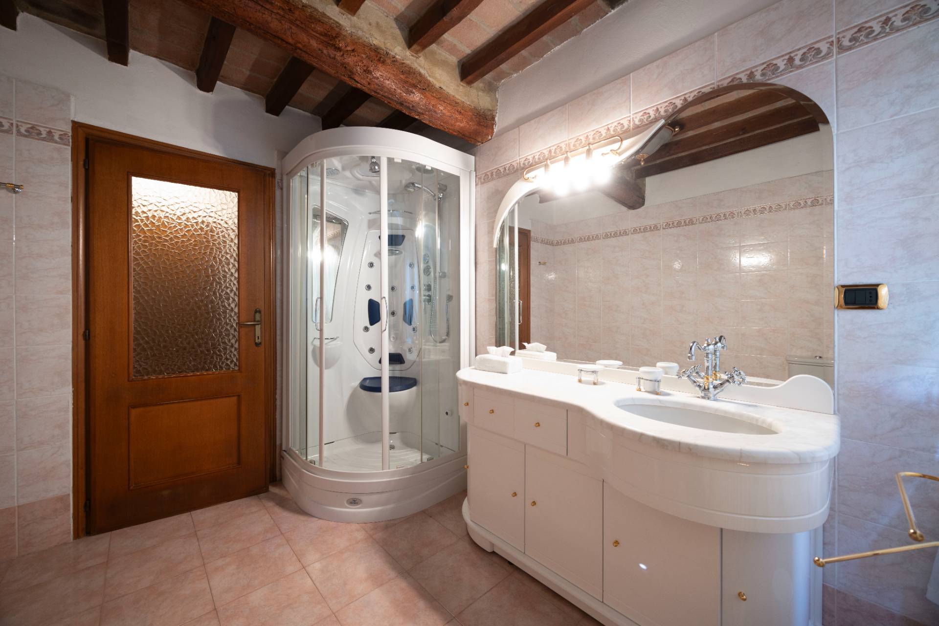 Noceto, Parma, 43015, IT, 13 Bedrooms Bedrooms, ,5 BathroomsBathrooms,Residential,For Sale,1898913