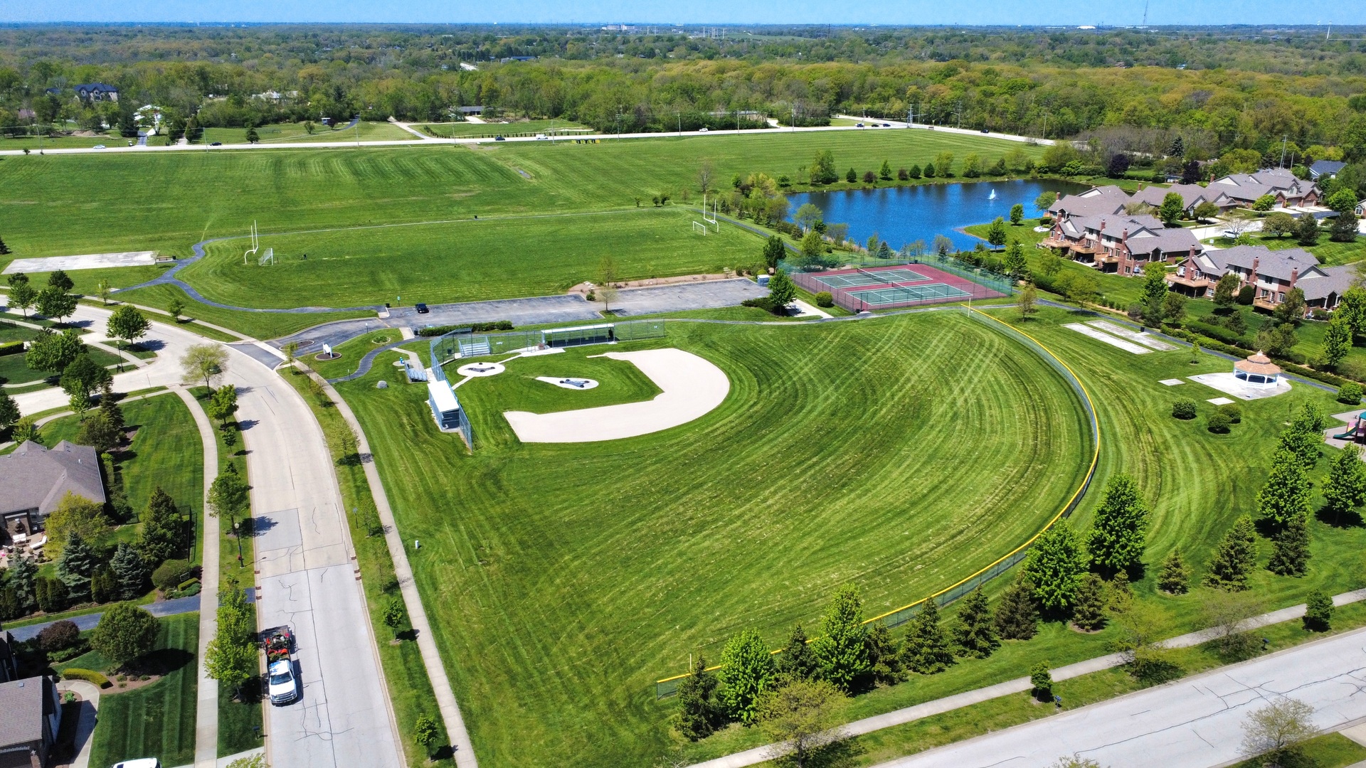 Mokena, Illinois, 60448, United States, 5 Bedrooms Bedrooms, ,4 BathroomsBathrooms,Residential,For Sale,2005641