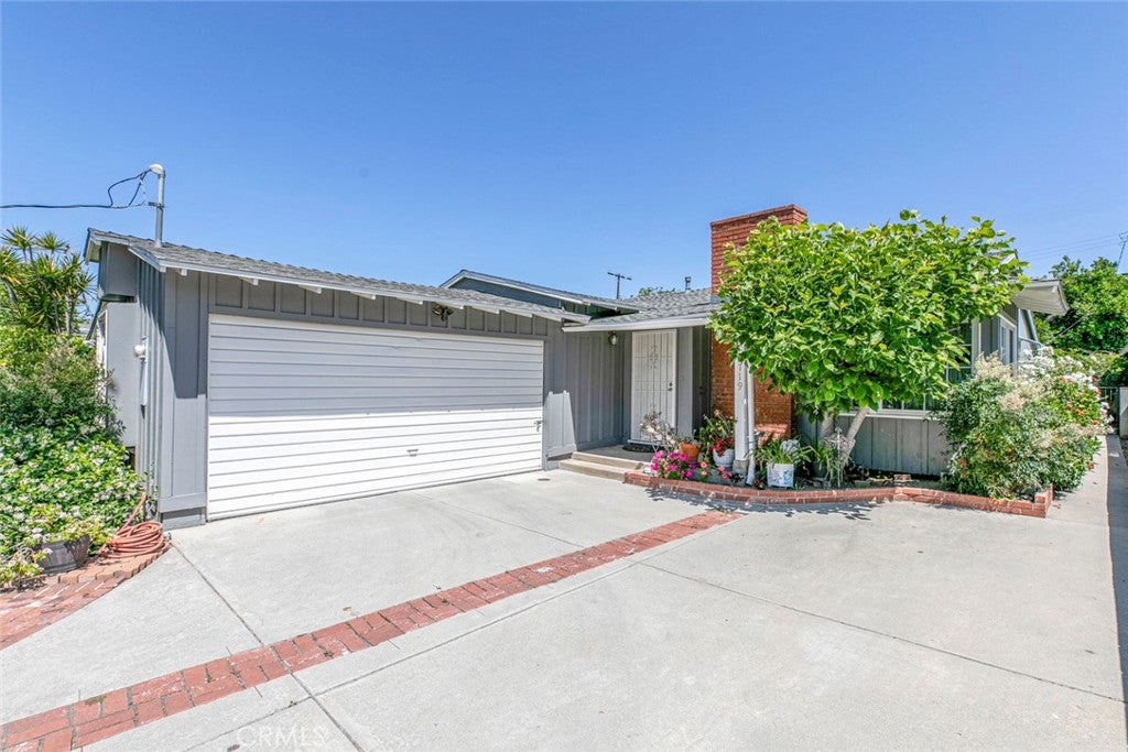 Van Nuys, California, 91405, United States, 2 Bedrooms Bedrooms, ,2 BathroomsBathrooms,Residential,For Sale,1941030