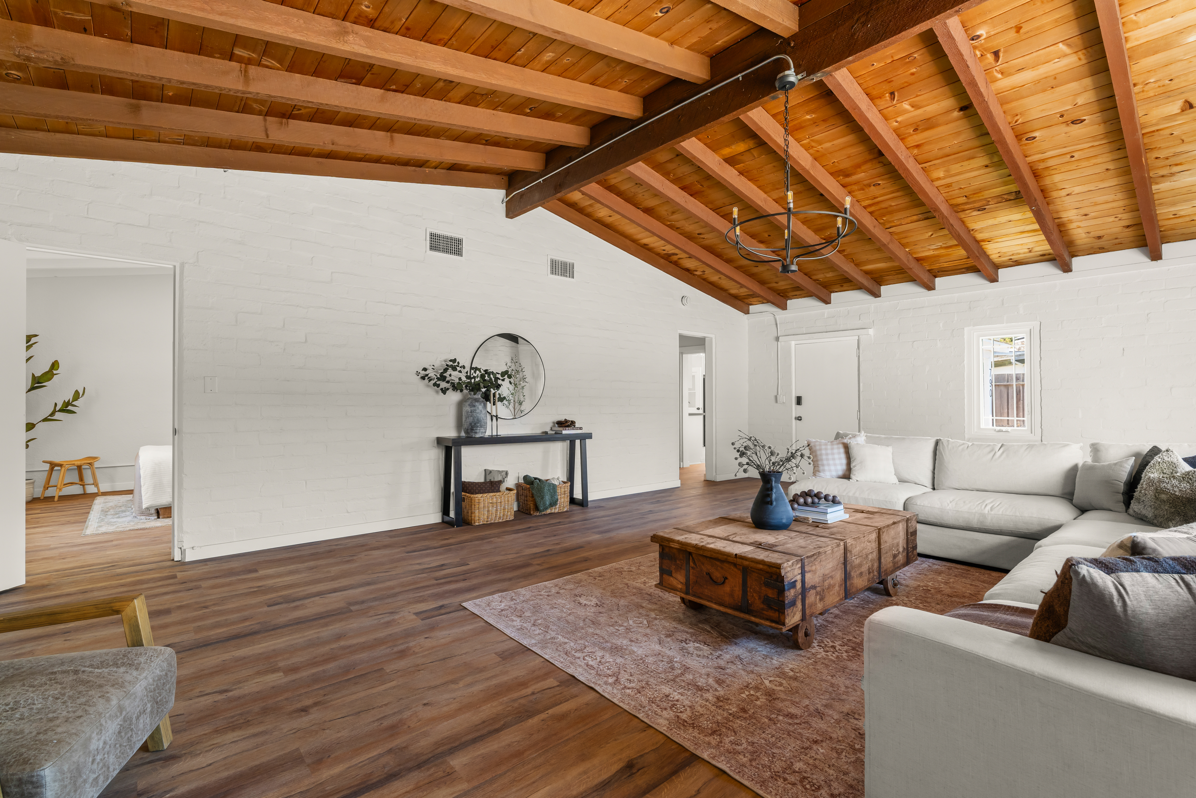  790 South Saticoy Avenue, Ventura, CA 93004 - 物件實景