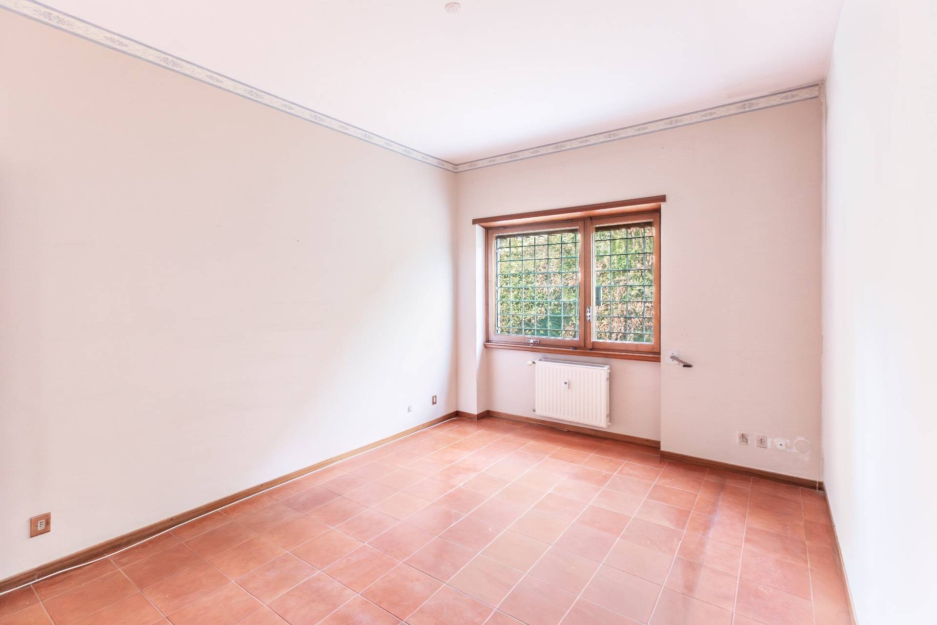 Roma, Roma, 00100, IT, 3 Bedrooms Bedrooms, ,2 BathroomsBathrooms,Residential,For Sale,1963202