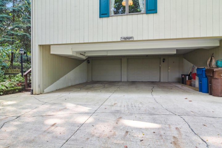 Valparaiso, Indiana, 46385, United States, 4 Bedrooms Bedrooms, ,4 BathroomsBathrooms,Residential,For Sale,1945024