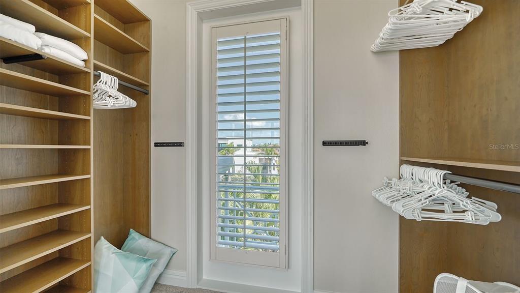 Longboat Key, Florida, 34228, United States, 4 Bedrooms Bedrooms, ,5 BathroomsBathrooms,Residential,For Sale,1999864