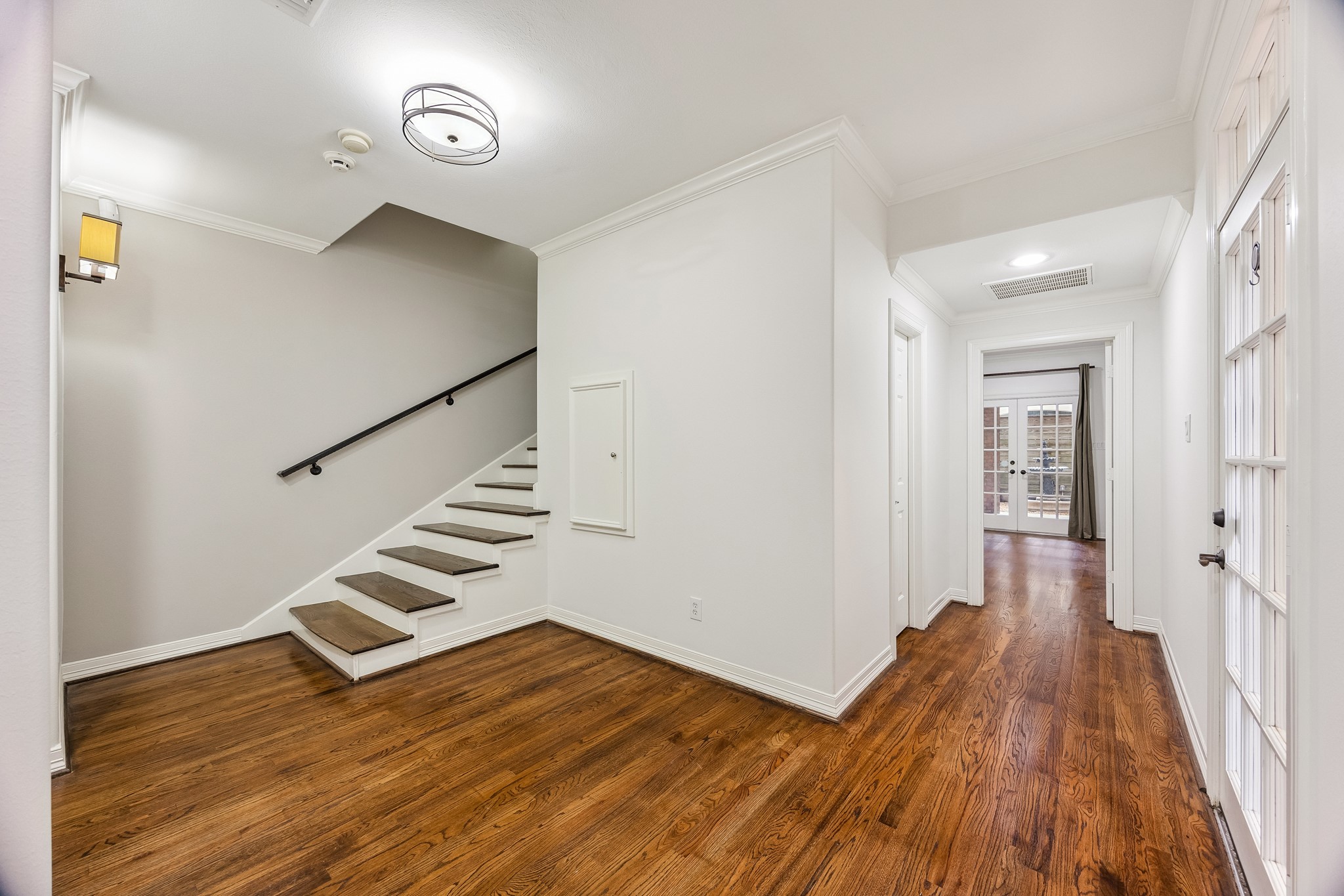  5417 Dickson Street B - 物件實景
