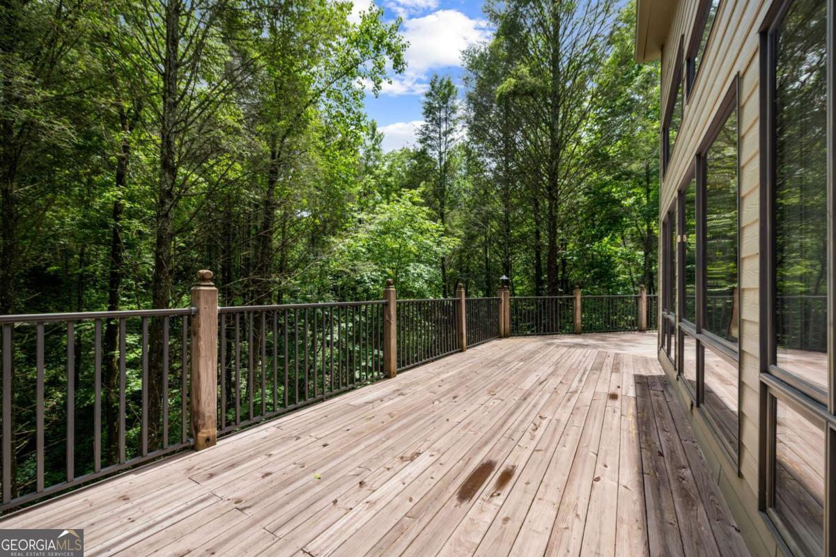 Ellijay, Georgia, 30540, United States, 5 Bedrooms Bedrooms, ,5 BathroomsBathrooms,Residential,For Sale,1868154