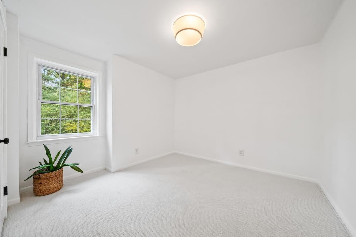 Collierville, Tennessee, 38017, United States, 3 Bedrooms Bedrooms, ,3 BathroomsBathrooms,Residential,For Sale,1989206