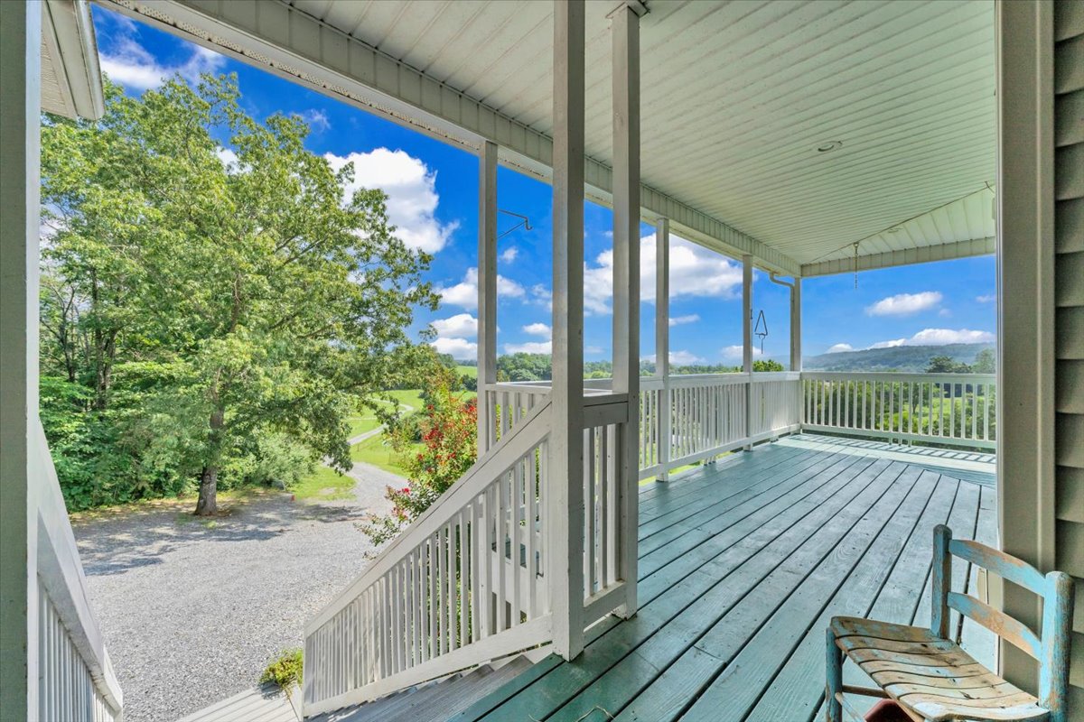 Buchanan, Virginia, 24066, United States, 5 Bedrooms Bedrooms, ,4 BathroomsBathrooms,Residential,For Sale,1900741