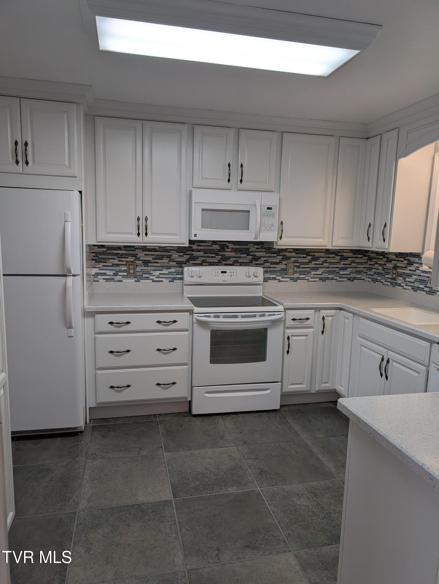 Johnson City, Tennessee, 37604, United States, 4 Bedrooms Bedrooms, ,3 BathroomsBathrooms,Residential,For Sale,1978550