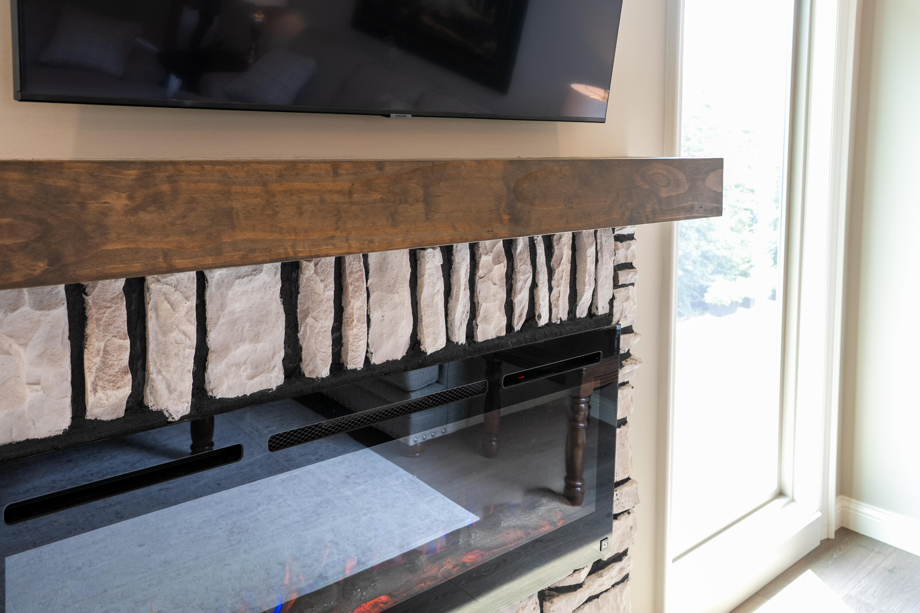 COLUMBIA, Missouri, 65203, United States, 5 Bedrooms Bedrooms, ,3 BathroomsBathrooms,Residential,For Sale,1976271