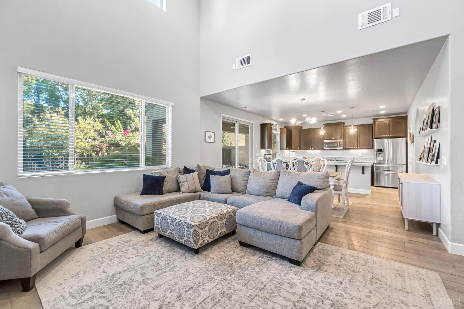 Clovis, California, 93619, United States, 3 Bedrooms Bedrooms, ,3 BathroomsBathrooms,Residential,For Sale,1935321