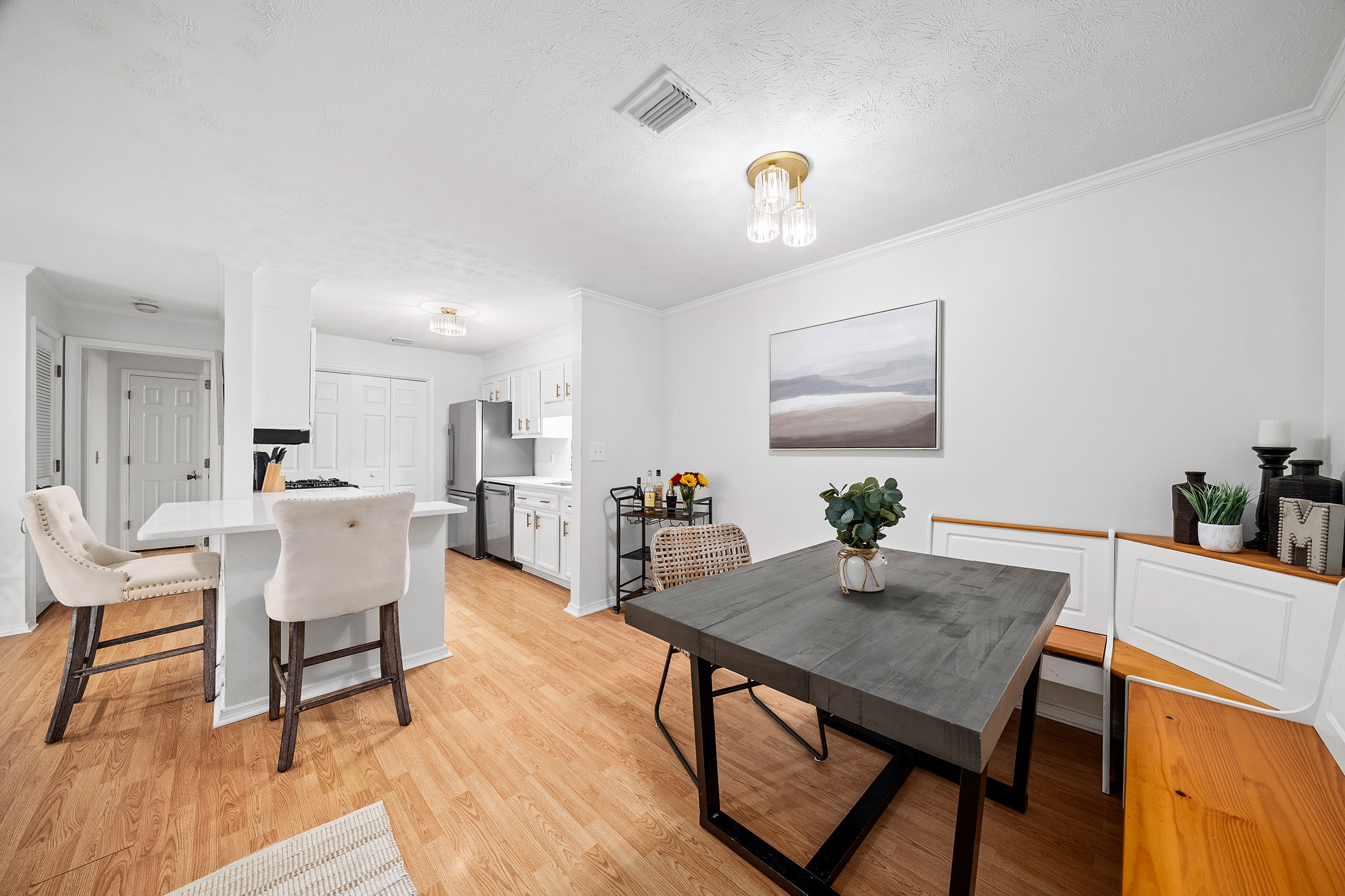  Perfectly Positioned Between the Charm of Downtown Roswell and Sandy Springs - 物件實景