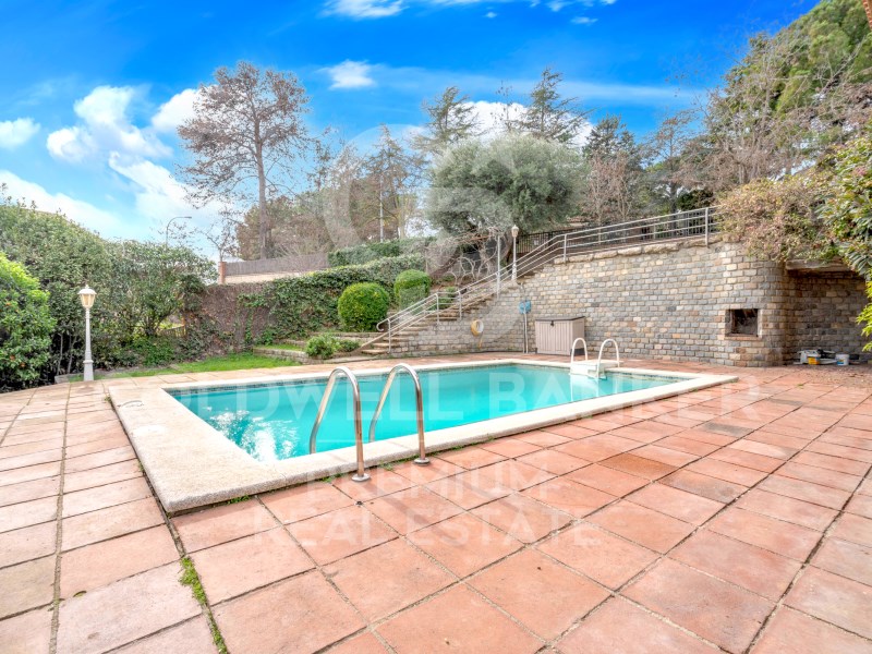Cerdanyola del Vallès, Catalonia, ES, 4 Bedrooms Bedrooms, ,3 BathroomsBathrooms,Residential,For Sale,1622423