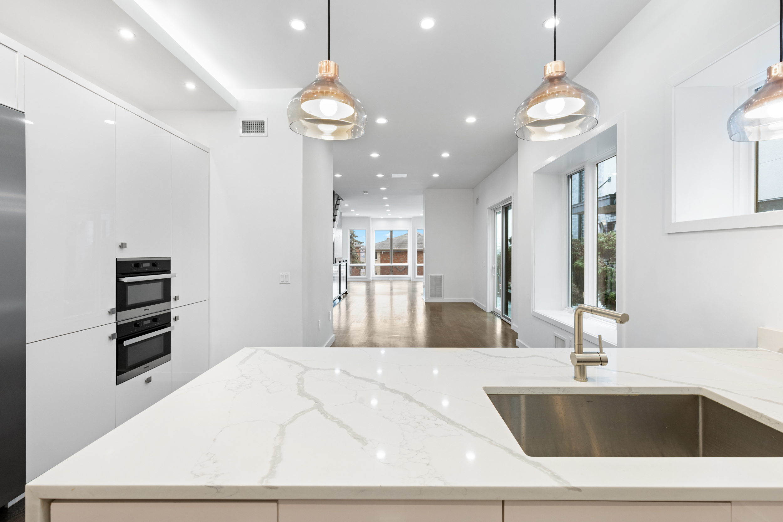  712 Undercliff Avenue, Edgewater, NJ, 07020 - 物件實景