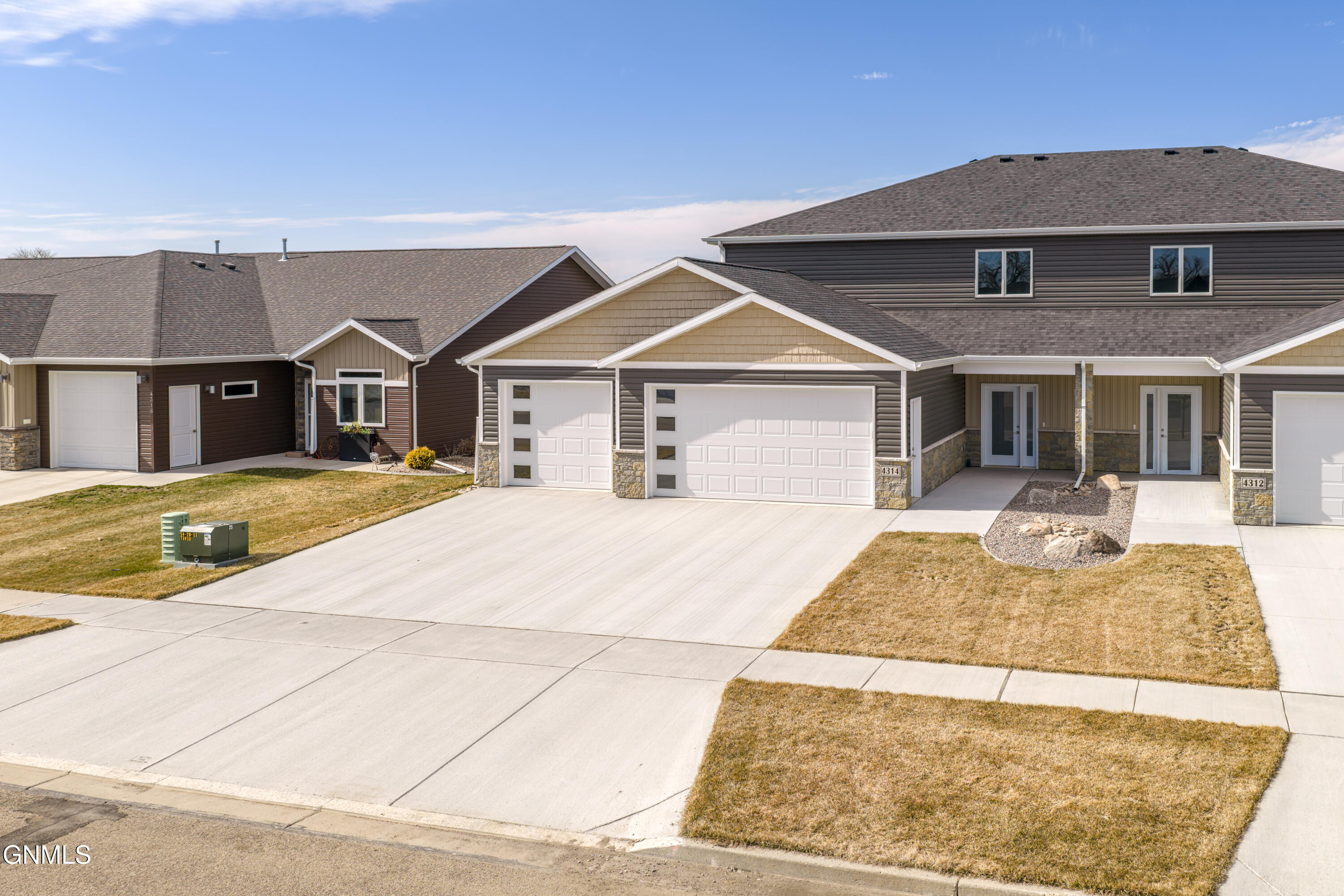 Bismarck, North Dakota, 58504, United States, 3 Bedrooms Bedrooms, ,3 BathroomsBathrooms,Residential,For Sale,2032789