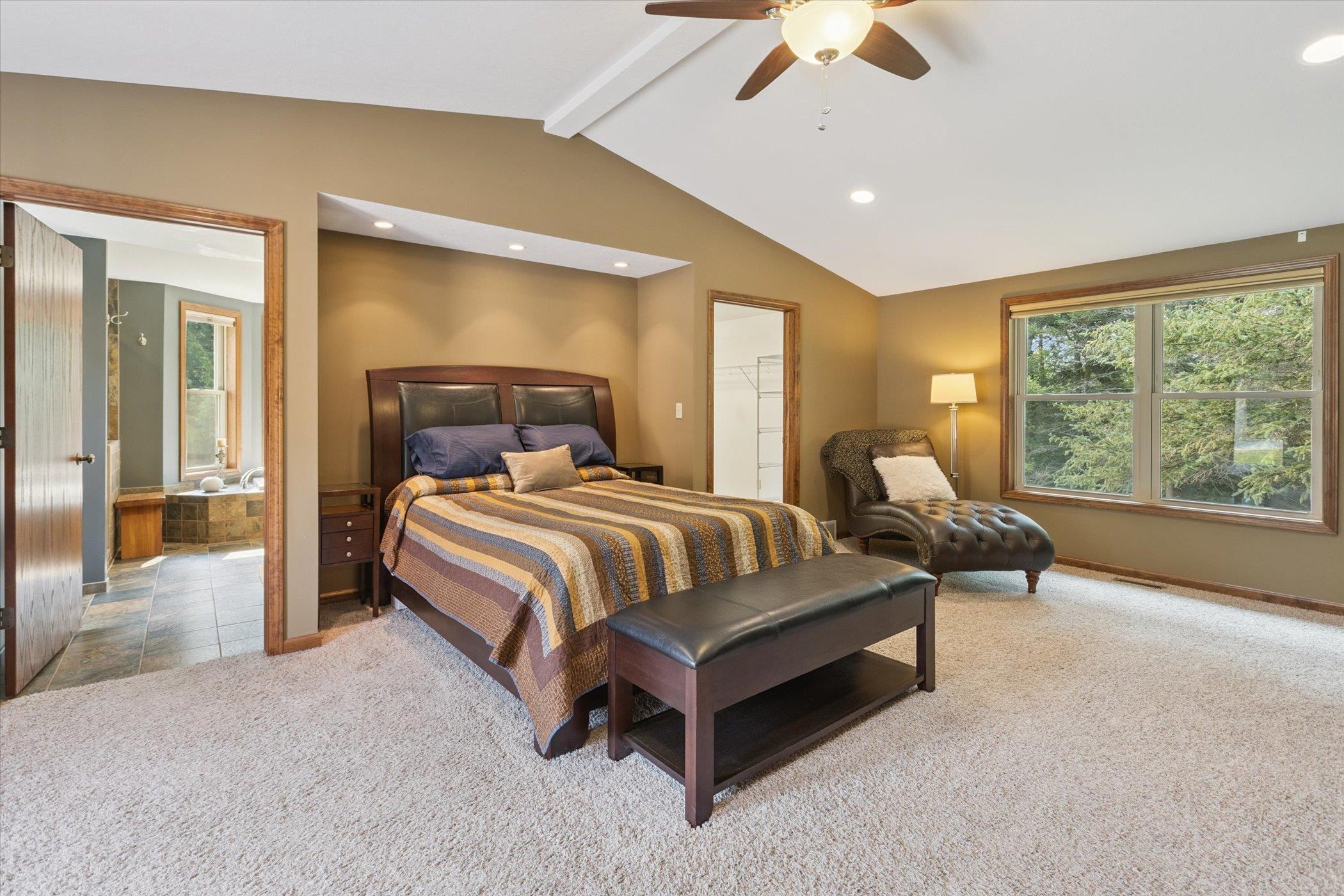 Midland, Michigan, 48640, United States, 3 Bedrooms Bedrooms, ,3 BathroomsBathrooms,Residential,For Sale,1975279