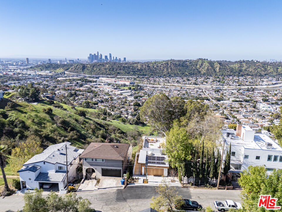 Los Angeles, California, 90065, United States, 3 Bedrooms Bedrooms, ,3 BathroomsBathrooms,Residential,For Sale,1939626